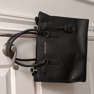 Michael Kors Dillon Satchel in black